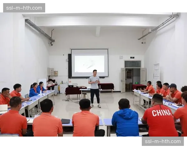 中国足协选派青年教练赴德进修,课程重点学习高强度压迫理念 中国足协选派青年教练赴德进修,课程重点学习高强度压迫理念